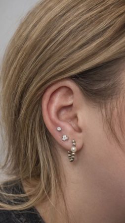 zdjęcie 4 przekłuwanie uszu v Salon urody Eterna Warszawa Mokotów