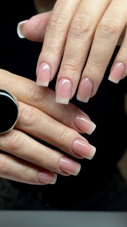 zdjęcie 6 manicure v Salon urody Eterna Warszawa Mokotów